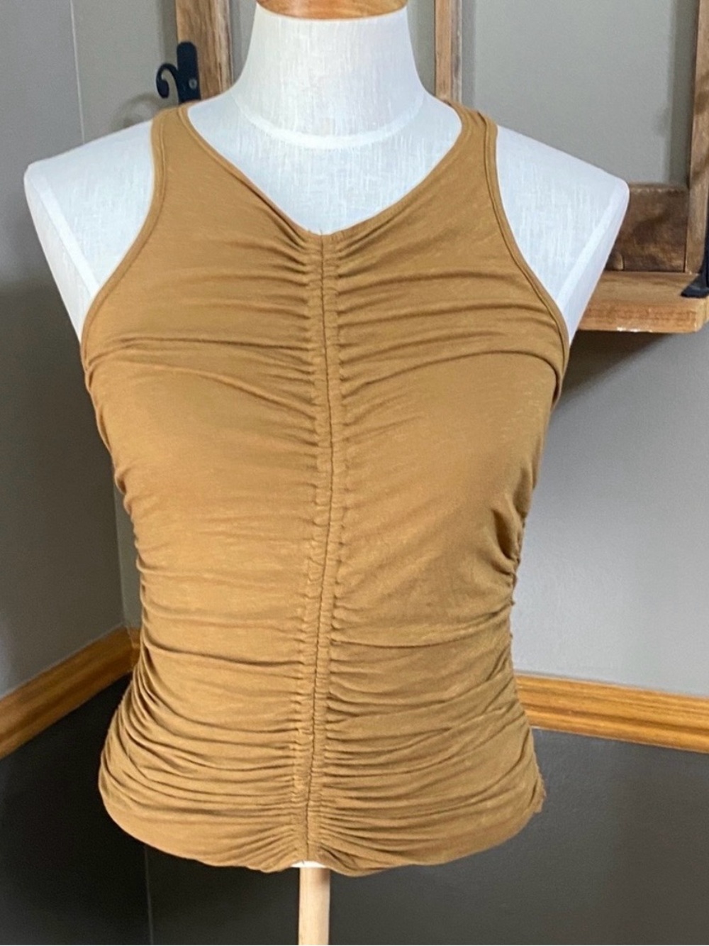 Sundry Evereve Ruched racerback Tank Top in Caramel Brown size XS